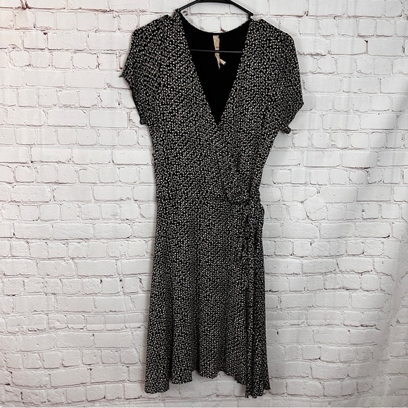 Bailey 44 Dresses & Skirts - Bailey 44 Stretchy Wrap Dress Size L Black Brown